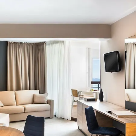 Admiral - By Liburnia &