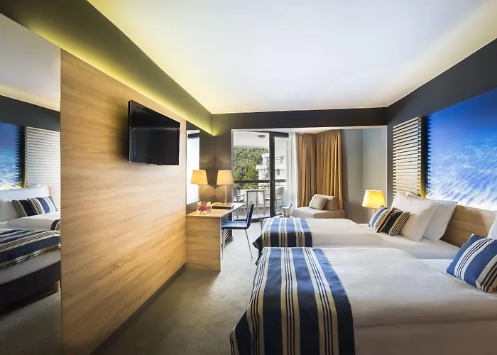 Admiral - By Liburnia & 4*