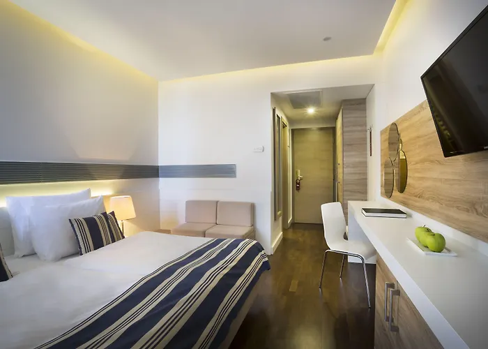 Admiral - By Liburnia & 4* Οπατία