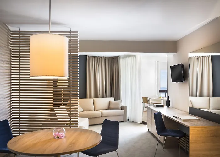 Admiral - By Liburnia & 4*