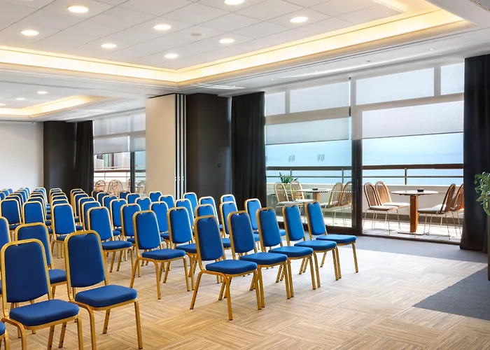 Admiral - By Liburnia &