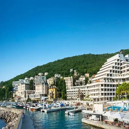 Admiral - By Liburnia &