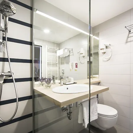 Ξενοδοχείο Admiral - By Liburnia & 4*